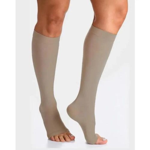 Meia 3/4 Sigvaris Scp 20-30 Select Comfort Premium 20-30 Sem Ponteira M Curta Natural Escura com 1 Par